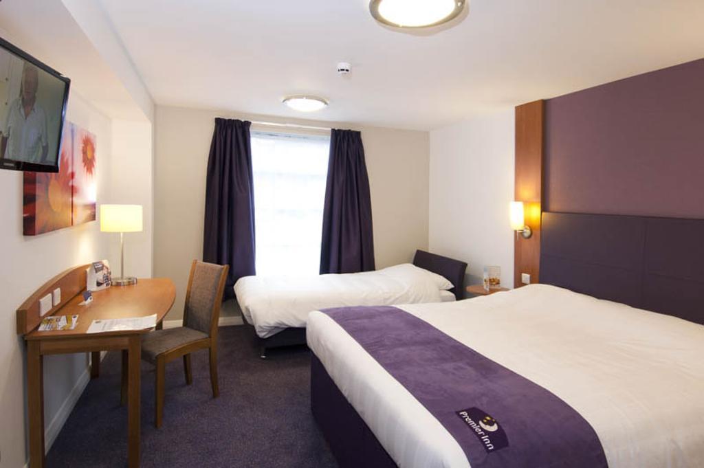 Premier Inn Manchester - Heaton Park Exterior foto