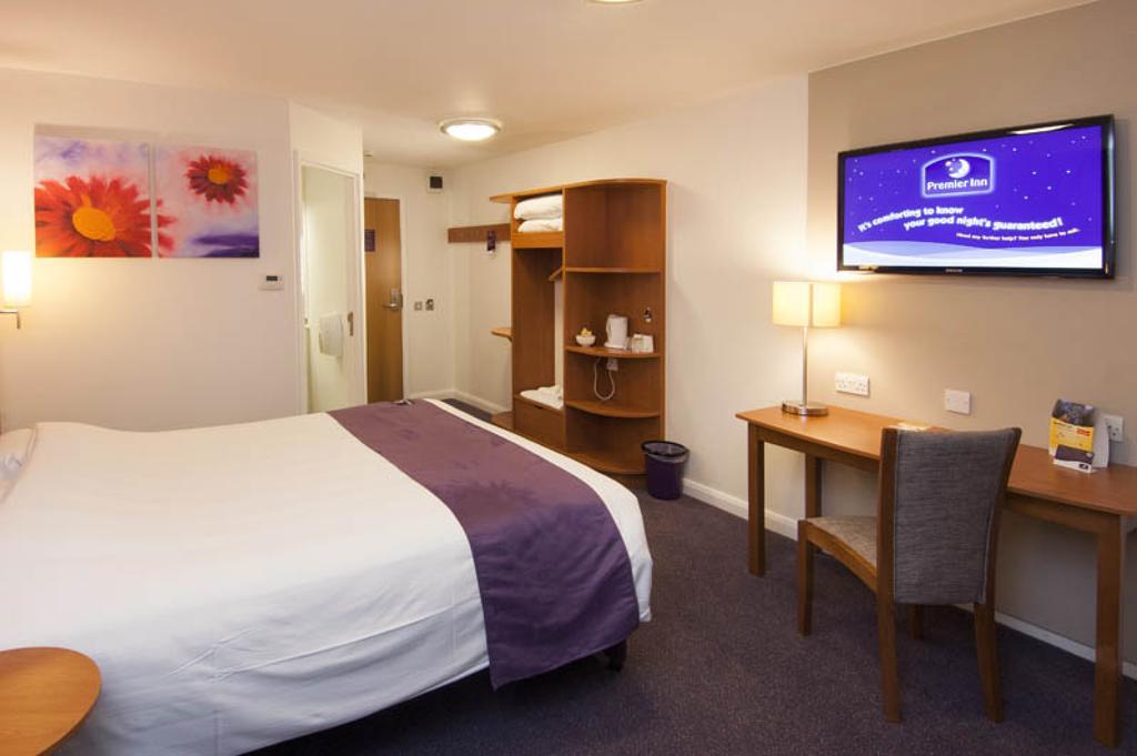 Premier Inn Manchester - Heaton Park Exterior foto